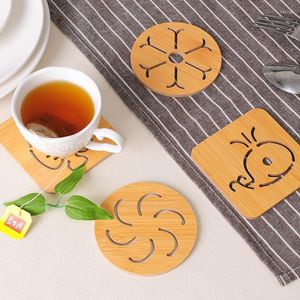 Bordmattor Kök Isolering Creative Cartoon Wood Pot Pad Anti-Scaling Söt Mat Casserole Potholder Placemat