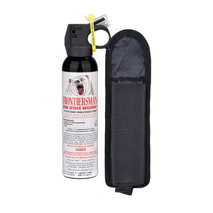 SABRE Frontiersman 9 2 oz Bear Spray med bälteshölster en kompass