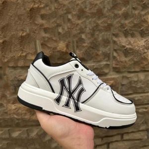 Trendy Sneakers Erkekler Kadınlar 2023 Lüks Marka PU PU Deri Sıradan Ayakkabı Vulkanize Ayakkabı Kadınlar Yürüyen Spor Ayakkabıları Zapatillas Hombre