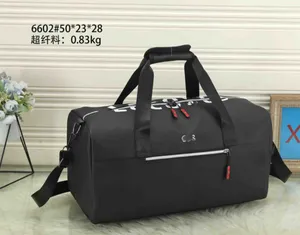 Nowy designer klasyczny haftowany nylonowa torba podróżna o wielkości unisex torebka podróżna
