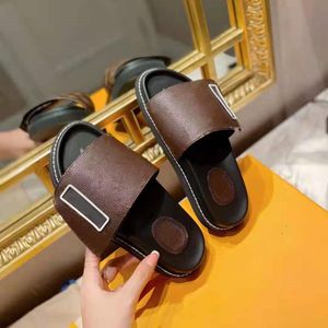 Lyxdesigner män kvinnor tofflor sandaler präglade tryck pool kudde komfort krok loop mule sommar platt klack skiv glider flip flops strand sandaler storlek 35-45