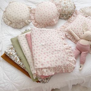 Set di biancheria da letto Set di biancheria da letto per bambini in mussola di cotone stampato floreale coreano Ragazze Infantili Lettino per bambini Set di biancheria da letto Copripiumino Lenzuolo piatto Federa 230309