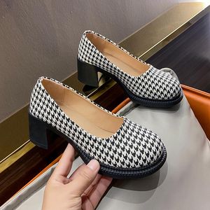 Dress Shoes 2023 Spring Mary Janes Single for Women Retro Fashion Chunky Heel Fkiw