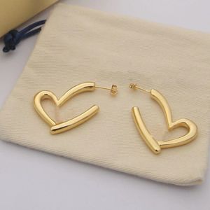 Изысканные маленькие золотые серьги Hoop Heart Sweet Titanium Steel Senring Женщина простые модные леди серьги бренд ювелирные украшения для годовщины свадьбы свадьбы