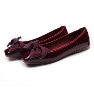 Vestido sapatos femininos sapatos de balé sapatos de barco de gabinete de gestão de festas de festas elegantes shine shine s clássicos moda qualidade 230309