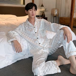Mäns sömnkläder Autumn Men byxor Pyjamas Suit Plaid Högkvalitativ Silk Home kläder Tvådelar för män Lyxpyjamas för sömn 230310