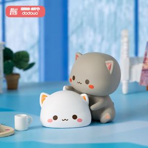 Blind box Mitao Cat Second Generation Lucky Cat Figurine Cute Blind Box Cute Cartoon Doll Figure Birthday Gift Model Toys Table Decoration 230309