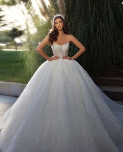 Abiti da sposa scintillanti Abiti da sposa Bateau senza maniche senza spalline in pizzo 3D con paillettes Applicazioni con perline Lunghezza del pavimento Increspature con perline Abiti da cerimonia Abiti da sposa Taglie forti