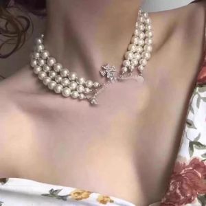 Collana di perle multistrato di design con strass, collana di orbita, catena di clavicola, collane di perle barocche per regalo di gioielli da donna