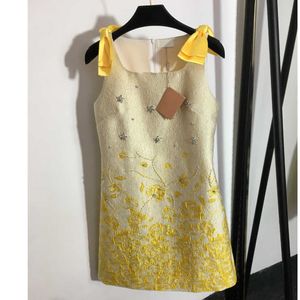 23ss designer feminino marca colete de seda brilhante jacquard indústria pesada broca prego arco vestido verão alta qualidade roupas femininas a1