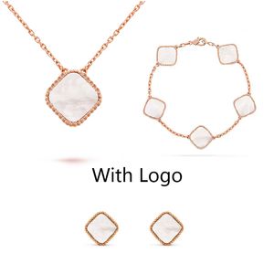4 vans Leaf Clover Necklace Designer luxury Jewelry Set Pendant Necklaces Bracelet Stud Earrings Gold Silver Mother of Pearl Green Flower Necklace Link Chain Womens