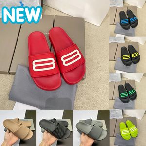 Paris Designer Slipper Mens Womens Summer New Pool Slides Fashion Luxury Glow In The Dark Casual Pantofole Uomo Ladies Beach Rubber Sandali da scrittura bianchi neri