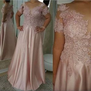 Formal Mother of the Bride Dress Short Sleeve Appliques Beaded Long Wedding Guest Evening Gowns A-line Pink Plus Size