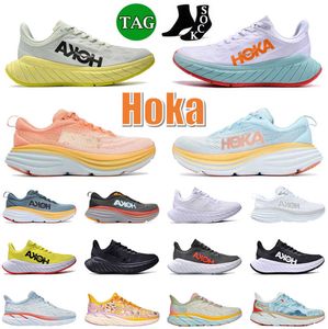 オートバイのブーツHOKA 1つの屋外ランニングシューズデザイナーHokas Bondi 8メンズ女性トレーナー