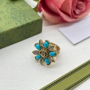 Designerskie pierścionki list podwójne G srebrna obrączka luksusowe kobiety moda biżuteria metalowe pierścionki GGity kryształowa perła 41214
