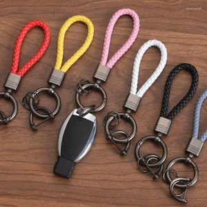 Keychains Luxury Genuine Leather Lanyard Rope Auto Keychain Unisex Black Color Horseshoe Buckle Car Key Ring Holder Jewelry