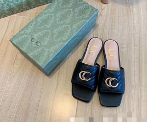 Tasarımcı Yaz Plaj terlikleri moda Loafer'lar Tembel Düşük topuklu floplar deri Harfler bayan Karikatür Slaytlar kadın ayakkabıları Metal Bayan Sandalet Büyük boy 35-42 us4-us11 G9