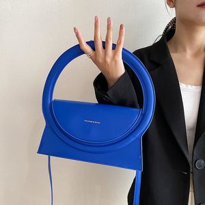 Kvällspåsar Toppmärke handväskor för kvinnor mode stor runda handtag på väska lyx design koppling väska pu läder lady crossbody shuolder väska 230311