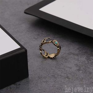 Crystal engagement diamond luxury ring daisy fashion winter geometry elegant women colorful blue ice out plated gold rings designer letter ZB038 F23