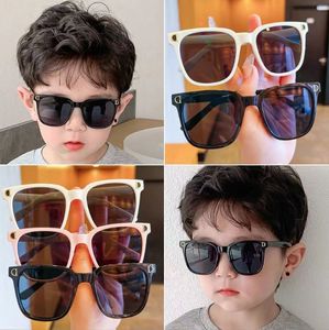Çocuklar tijn gözlük Güneş Gözlüğü Unisex Anti-UV Dekoratif Koyu Gözlük Açık Hava Etkinlikleri için D-Şekilli Çerçeve ile Kolaylık