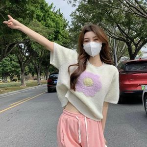 Kvinnors tröjor sommarhandduk broderad blomma lös kvinna o-hals tröja kort ärm t-shirt topp all-match koreanska modestickor för