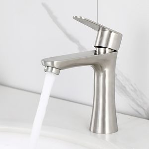 Badezimmer-Waschtischarmaturen, Badezimmer-Waschtischarmatur, einzelne Kalt- und Kaltmischbatterie, auf der Arbeitsplatte montierte Wasserhähne, schwarzer Edelstahl-Wasserhahn, quadratischer Waschtisch-Wasserhahn, 230311