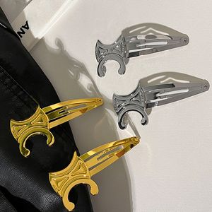 Metallbokstav hårklipp med stämpel kvinnor specialdesign Barrettes för presentfest mode hårtillbehör paty present topp kk