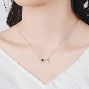 Halsketten mit Anhänger 100 Sprachen Ich liebe dich Valentinstagsgeschenk Erinnerungsprojektion Halskette Damen Bijoux 12.13