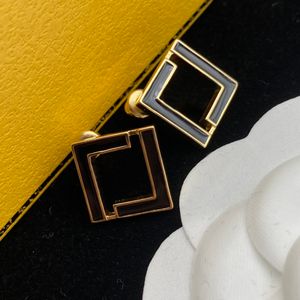 Alta qualità F Brand Stud Simple Geometric Women Luxury Brand Design Orecchino nero Gioielli per feste di nozze