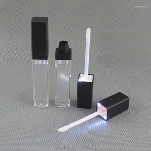 Depolama şişeleri 7.5ml 20pcs/lot siyah kare boş dudak tüp akrilik yüksek sınıf kozmetik ruj şişesi LED ışık makyajlı