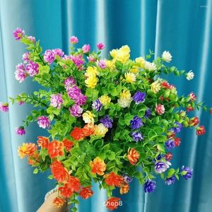 Dekorative Blumen, ein Strauß aus 7 niedlichen Seidengänseblümchen, künstliche DIY-Hochzeit, Zuhause, Zimmer, Tischdekoration