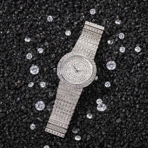 Guarda il nuovo orologio da uomo Diamond Full Sky Star Hip Hop Quartz Watch Trendy Cool Fashion Versatile