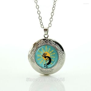 Collane con ciondolo Kokopelli Sun Dance Resina American Southwest Jewelry Fertility Diety Collana corta per le donne Locket N735