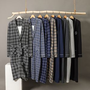 Men's Robes Spring Autumn Plaid Bathrobe Men Sleep Top Kimono Robes For Male Full Pure Cotton Long Bath Robe Bride Robe Dressing Gown M-4XL 230313