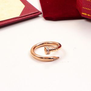 3 Boy Lüks Tasarımcı Bant Yüzükleri Kadın Erkekler Çiftler Love Mektup Paslanmaz Yüzük 18K Altın Kaplama Metal Düğün Mücevher Mücevher Aksesuarları
