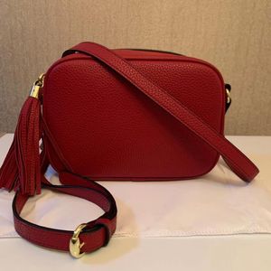 2023 Kvinnor Handväskor axelväskor damer Tassel Litchi Profil Kvinnor Messenger väskor 100% äkta läderväska med serienummer