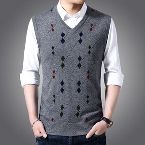 Men s Vests Autumn Business Argyle Sweater Classic Style Sticked Wool Sleeveless V Neck Topps Mane Brand Clothing 230313