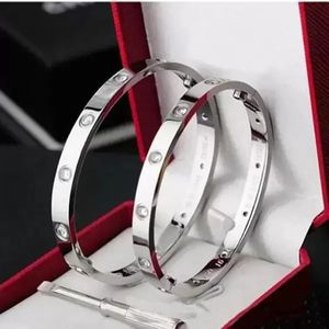 Love Bracciale Designer Gioielli Oro Assiccata Viatti Carti Braccialetti Cacciavite Banghi Titanio coppia Belcher Silver 4cz per donna Bracciago