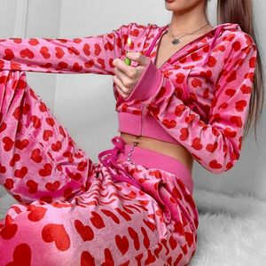 Kvinnors tvåbitar byxor Autumn Aesthetics Pink Heart Printed Tracksuit Y2K och Croped Hoodies Top 2 Suit Female Outfit Trouser 230313