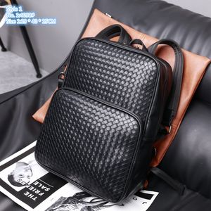 Borsa a tracolla da uomo all'ingrosso in fabbrica 2 stili zaino moda intrecciato a mano sport all'aria aperta e zaini da viaggio in pelle da viaggio per il tempo libero borsa plaid di tendenza