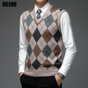 Men's Vests Fashion Designer Brand Argyle Pullover Diamond Sweater V Neck Knit Vest Men 6% Wool Sleeveless Autum Casual Men Clothing 230313