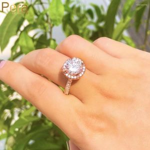 Bröllopsringar Pera Luxury Rose Gold Color Big Round CZ Crystal Engagement Bands Finger For Women Fashion Party Jewelry Gift R203