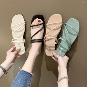 Hausschuhe 1 Paar Mode Einfache Helle Feste Farbe Frauen Sandalen Flache Ferse Riemchen Sommer Anti-Rutsch Offene Spitze Strand für