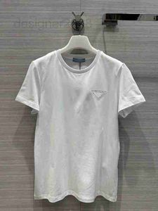 Kadın T-Shirt Tasarımcısı 2023 Yeni Dantel Üçgen Rozeti Dolid O-Neck Tops Tees Kısa Kollu Pamuk Top Yaz Moda H5T2