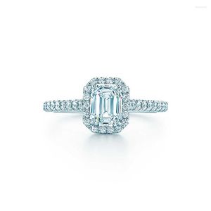 Cluster Rings Fabulous 18K White Gold Au750 Ring 2CT Emerald Cut Diamond Promise Wedding Anniversary