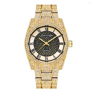 Orologi da polso TYS all'ingrosso Uomo Donna Moda Lusso Sparky Diamond Orologio in oro 18 carati Polso al quarzo completamente ghiacciato per quadrante Roma Bling-ed