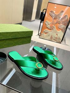 Pantofole firmate Pantofole di coccodrillo da piscina di moda Sandali piatti in gomma Pantofole da spiaggia estive classicheggity K573