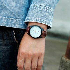 Wristwatches Men Watches 2023 Luxury Fashion Design Leather Watch Simple Quartz Temperament Men's Gift Montre Homme Relogio Masculino