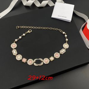 18k guldpläterad mässing kopparhänge halsband lyxiga kvinnor designer märke c-bokstäver inlay strass pärla blomma halsband choker kedja bröllop smycken kärlek gåvor