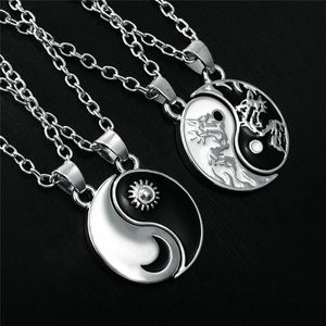 2pcs /set Lovers Tai ji Diagram Designer Necklace Woman Mens Necklace South American Alloy Silver Plated Moon Sun Black Pendant Man Necklaces Fashion Jewelry Gift